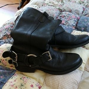 Motorcycle boots